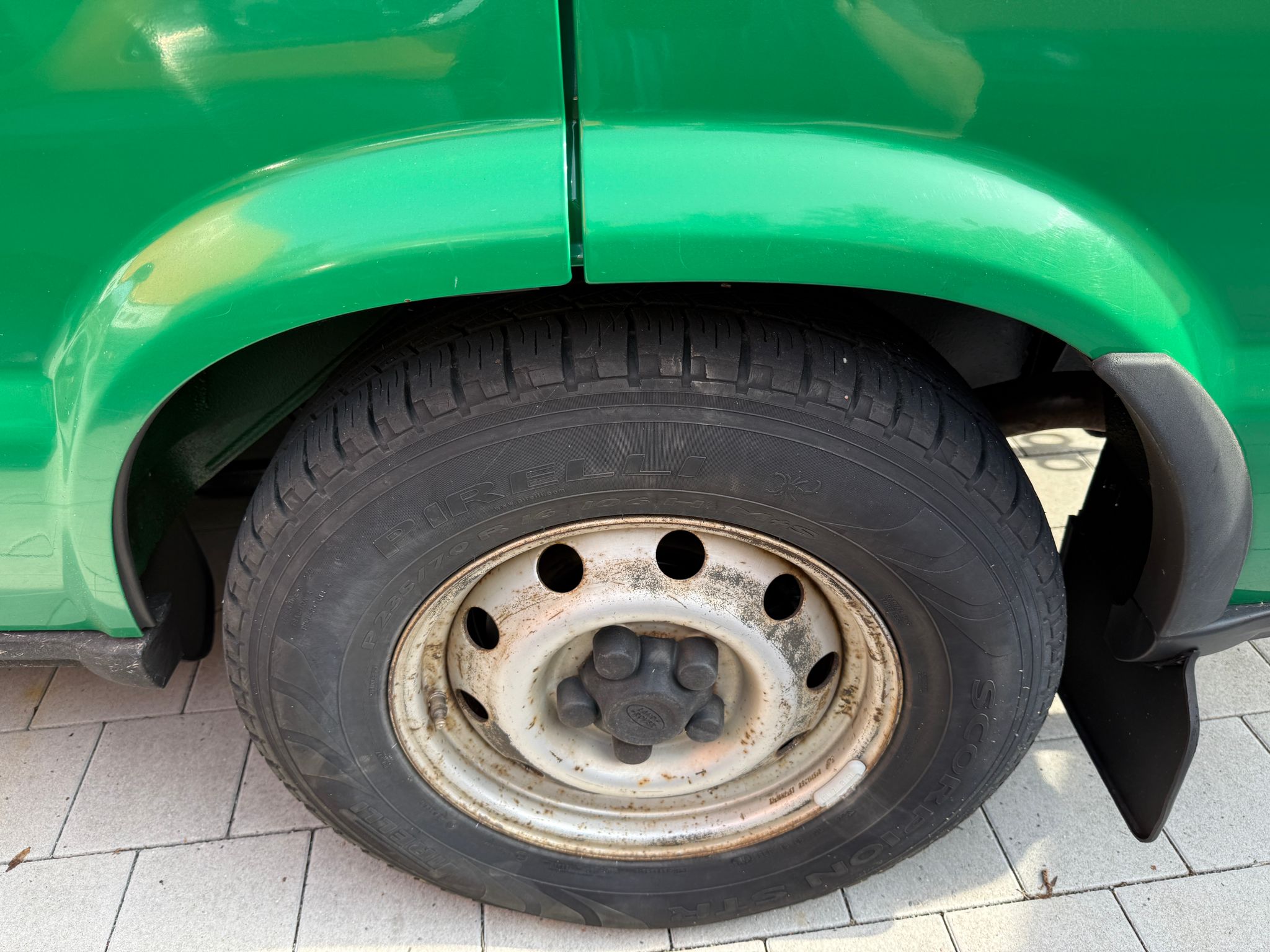 Radlauf und Reifen Land Rover Dicovery II